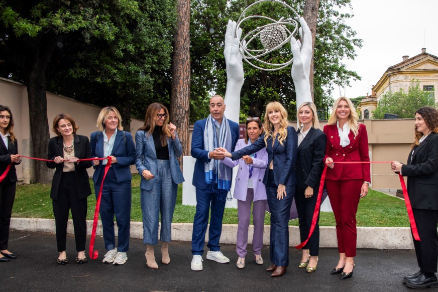 Image for INVESTING FOR FUTURE. DONNE E STEAM: DA GAP A PLUS. 