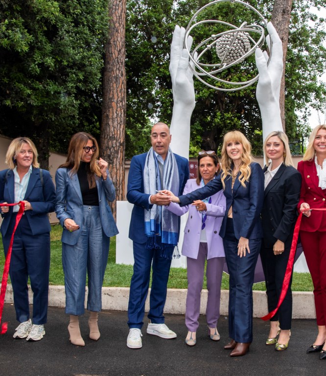 Image for INVESTING FOR FUTURE. DONNE E STEAM: DA GAP A PLUS. 